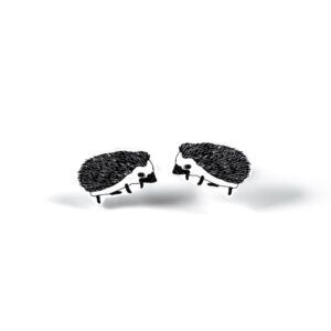 Two illustrated Siilid Kõrvarõngad (hedgehog earrings) face each other on a white background. Their detailed spines and minimalist design make them perfect for unique shop displays or Tallinn-inspired shopping. Gate21.ee