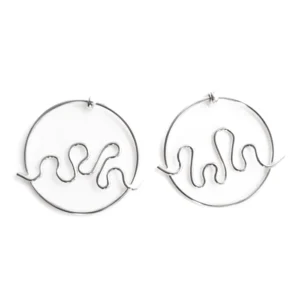Abstract Vibes - Silver: Two circular metal earrings with abstract wavy wire designs inside each hoop. Stylish and unique, ideal for shoppers in Tallinn or trendsetters. Displayed on a white background. Gate21.ee