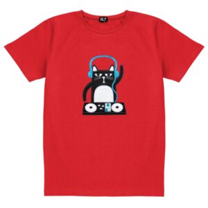 The DJ - T-shirt Red showcases a black and white cat with blue headphones behind DJ equipment, one paw raised—an eye-catching design inspired by Estonian creativity. Gate21.ee