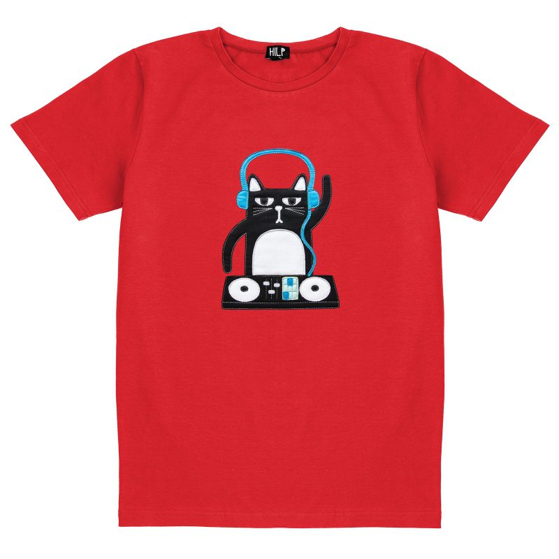 The DJ - T-shirt Red showcases a black and white cat with blue headphones behind DJ equipment, one paw raised—an eye-catching design inspired by Estonian creativity. Gate21.ee