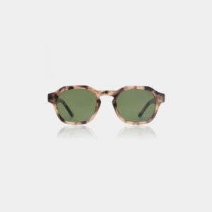 A pair of A. Kj&aelig;rbede ZAN - Havana sunglasses featuring round green lenses and a light brown tortoiseshell-patterned frame, shown against a plain white background. Gate21.ee