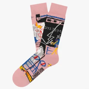 Basquiat Six Fifty - Regular: Pink socks featuring abstract shapes, lines, scribbles, and texts like SYSTEM and STAY in black, yellow, blue, and white—great for Tallinn shopping or picking out unique gift shop finds. Gate21.ee