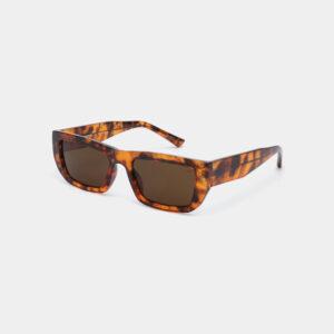 FAME - Havana: Tortoiseshell rectangular sunglasses with dark brown lenses, inspired by Estonian design, shown at a three-quarter angle on a plain white background. Gate21.ee
