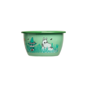 The Boys In the Garden - Moomin enamel bowl 3dl is a small green bowl with cartoon Moomins, including one with a wide-brimmed hat and a white animal in grass—perfect for unique gift ideas or Tallinn shopping finds. Gate21.ee