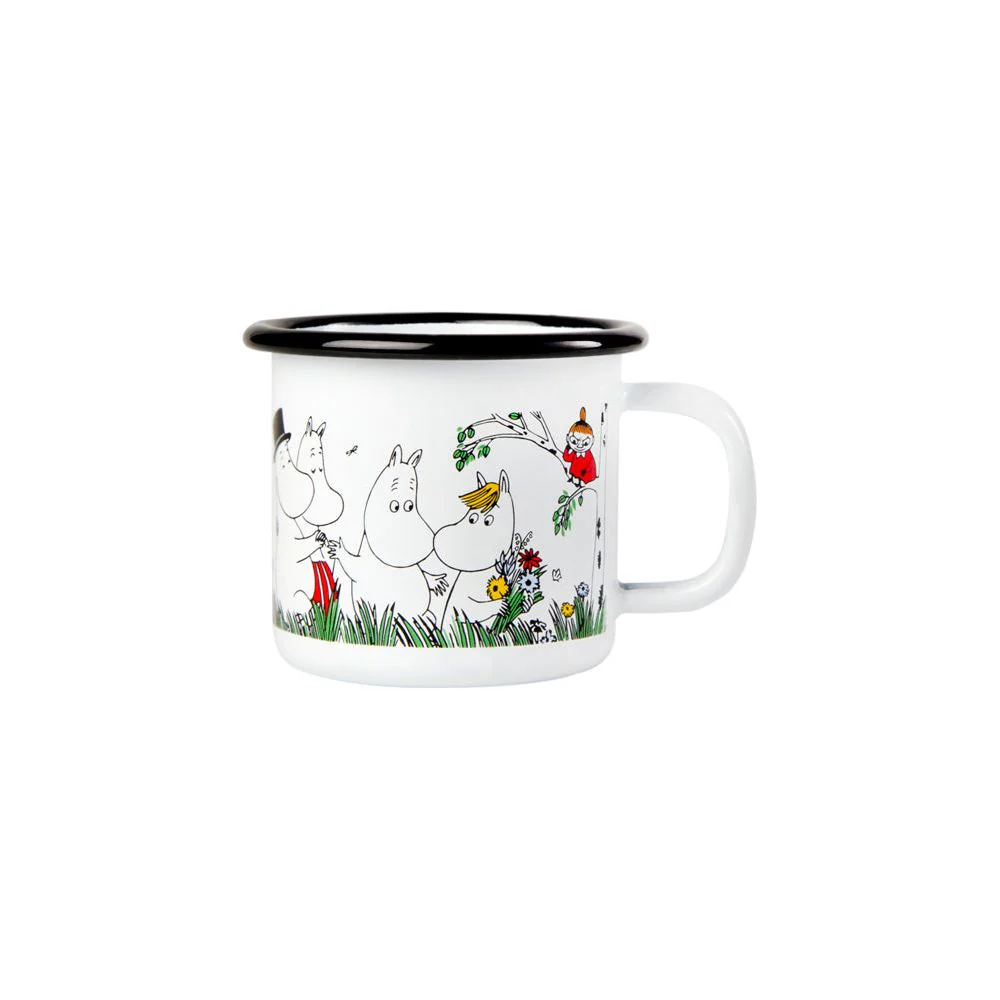 The Happy Family - Moomin enamel mug 1.5dl is a white mug with a black rim, decorated with black-and-white Moomin characters, red and yellow accents, and scenes of them standing in grass under a tree branch. Gate21.ee