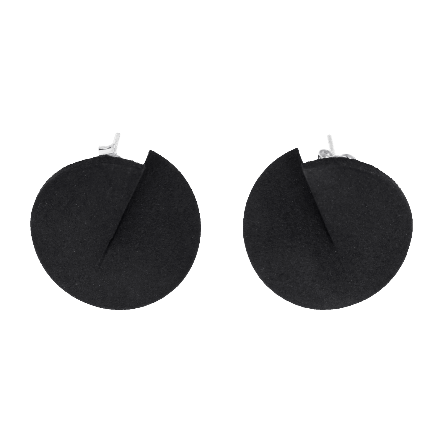 A pair of round, black, flat earrings with a single diagonal crease on each, displayed against a plain white background. Gate21.ee