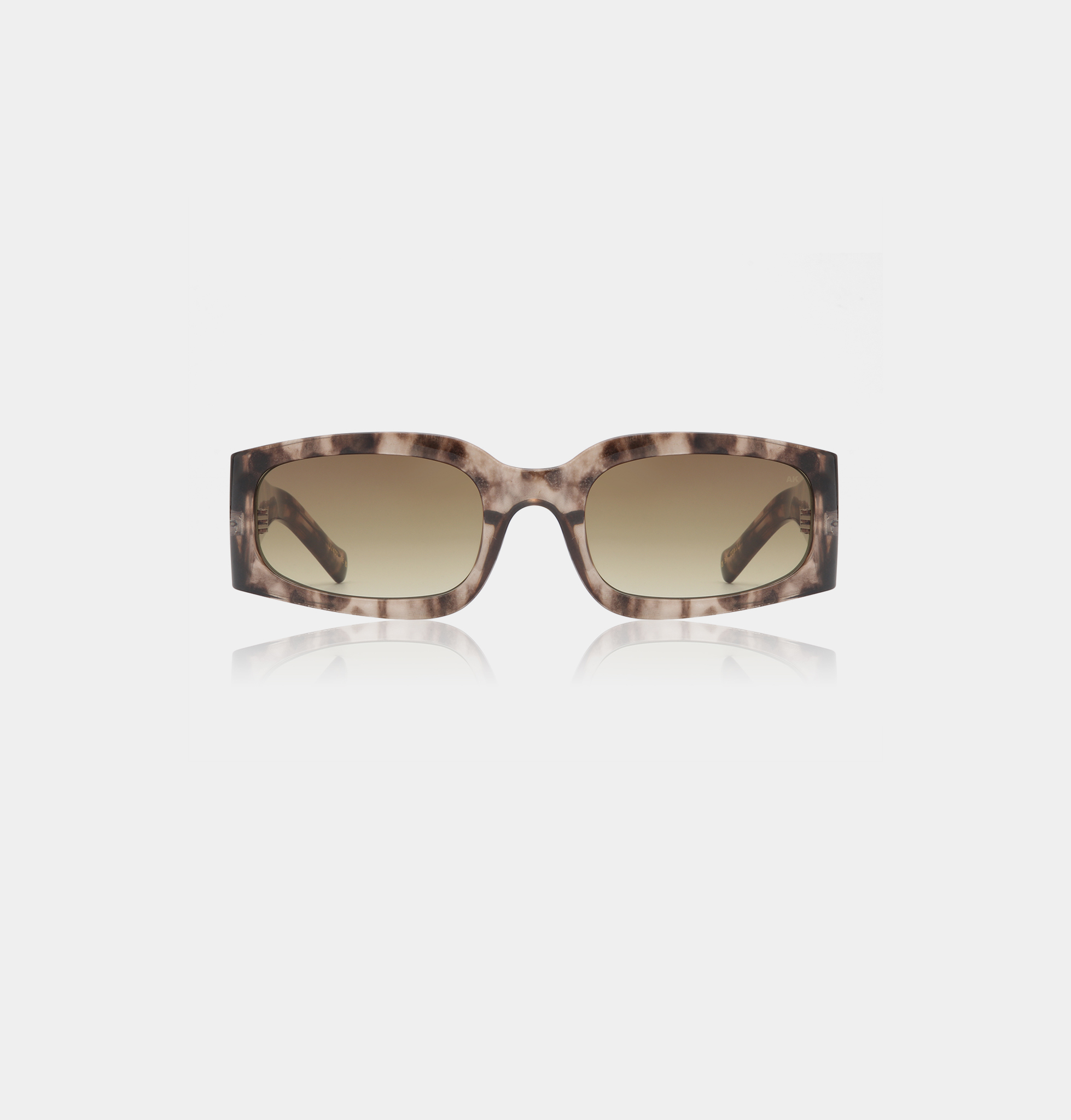 The ALEX - Coquina features a brown tortoiseshell rectangular frame and gradient brown lenses, showcasing curated Estonian design, displayed on a white background. Gate21.ee