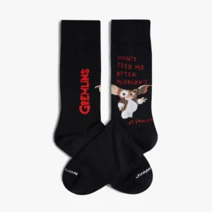 Gremlins Warning - Regular: Black socks with GREMLINS on one and "DON'T FEED ME AFTER MIDNIGHT" with Gizmo on the other—perfect for unique gifts or Tallinn shopping. Finished with JIMMY LION branding on the toes for extra style. Gate21.ee