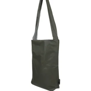 The Feel Good Bag - Olive Night by Tinne+mia is a plain, olive-green tote with a long strap and rectangular shape, photographed against a white background. A small black tag is attached to the lower side of the bag. Gate21.ee