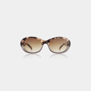 The ANMA - Coquina features oversized rounded frames in brown tortoiseshell with gradient brown lenses, perfect for standout accessory seekers. Displayed on a white background. Gate21.ee