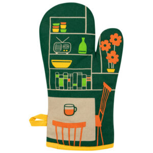 The “Always Time for You” Oven Mitt features a lively green background adorned with a charming kitchen scene—complete with shelves lined with crockery, a vintage radio, a vase filled with orange flowers, stacks of books, and a cosy table set with a chair and mug. Like all BlueQ oven mitts, it blends whimsical artistry and practical function and is finished with yellow trim and a convenient hanging loop. Gate21.ee