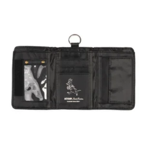 The open black Moomin Wallet - Stinky's Getaway displays multiple compartments including a clear ID slot, card slots, and a large pocket. Inside, there’s a white Moomin design with text and room to attach your favourite Moomin keyrings. Gate21.ee