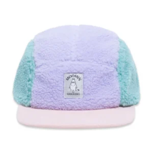The Moomin Fleece Cap - Multicolour features pastel lavender, aqua, and light pink panels with a white patch showing a Moomin character and “MOOMIN NORDICBUDS”—a perfect accessory for Moomin keyring fans. Gate21.ee