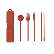 A Bini Cutlery Kit - Terracotta, featuring a case, spoon, fork, knife, and a pair of chopsticks—all reusable and displayed in a row on a white background. Gate21.ee