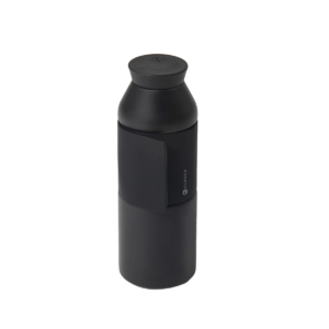 The Closca Wave - Black is a matte black, insulated travel mug inspired by Closca bottles, featuring a flip lid and slightly tapered top, shown upright on a plain white background. Gate21.ee