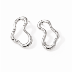 The Aversa - BØLD Earrings - Silver are shown on a white background, featuring an abstract, wavy shape with an irregular outline and a reflective, polished finish. Gate21.ee