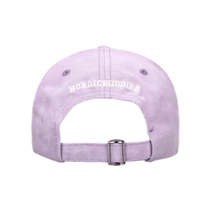 A light pink Moomin Cap is displayed from the back, featuring an adjustable metal buckle and embroidered white text that reads NORTHHUMBLE. Perfect for pairing with your favourite Moomin keyrings, the cap stands out against a plain and light-coloured background. Gate21.ee