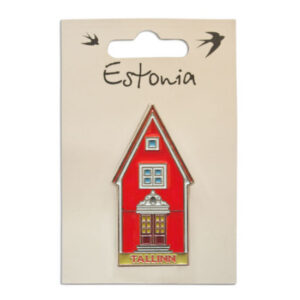 A souvenir magnet shaped like a Red House with TALLINN written at the bottom, attached to packaging labelled Estonia featuring two bird graphics on a white background. This charming Red House suveniirid - Magnet is the perfect memento from your visit. Gate21.ee